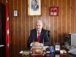 A.Ü. Parlak'ın acısını yaşıyor